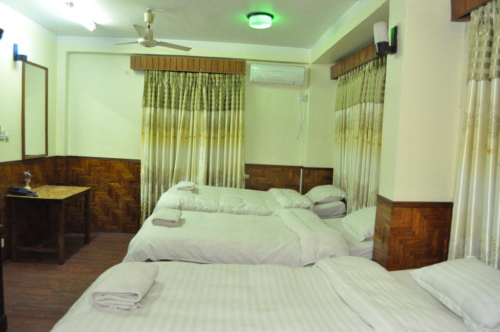 Hotel Florid Катманду Екстериор снимка