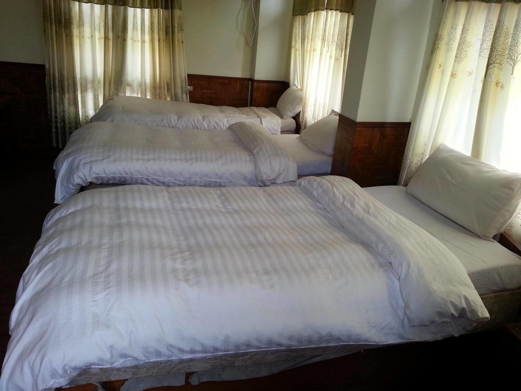 Hotel Florid Катманду Екстериор снимка