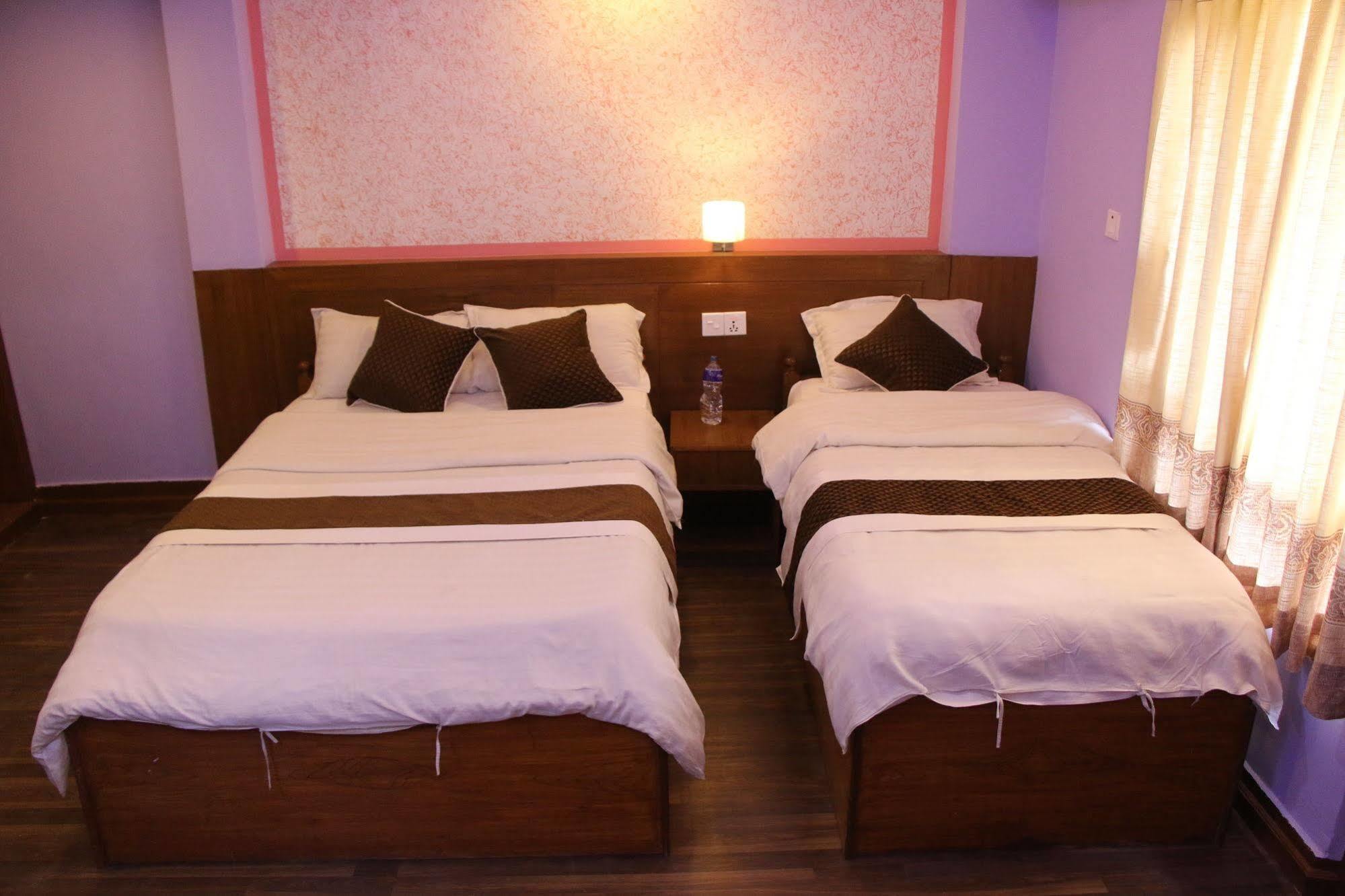 Hotel Florid Катманду Екстериор снимка